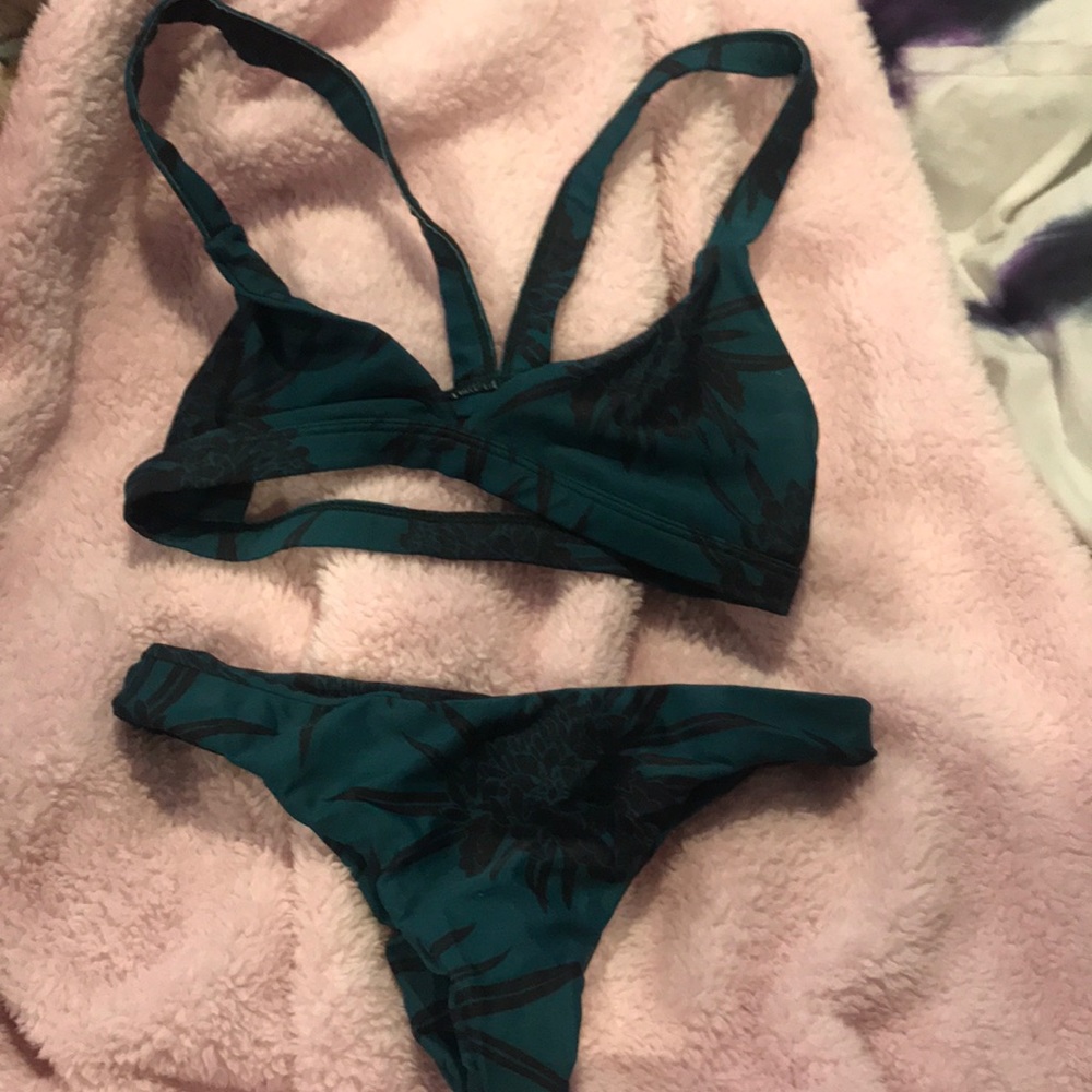 Mikoh Bikini set